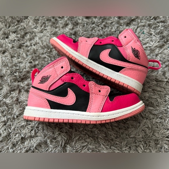 Jordan’s Toddler Girls Size 10c - Picture 3 of 14